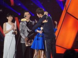 最新娱乐博主爆料,明星幕后故事大揭秘！